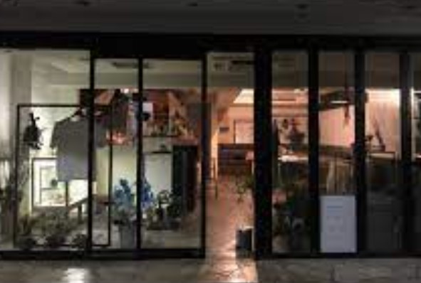 飲食店　湯気（飲食店）まで1048m