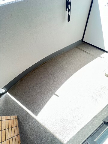 バルコニー　外からの目が気にならないバルコニーで洗濯物が干せます