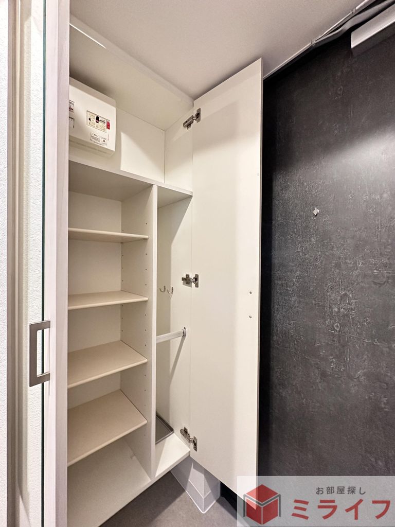 玄関　同施工会社・同仕様イメージ写真