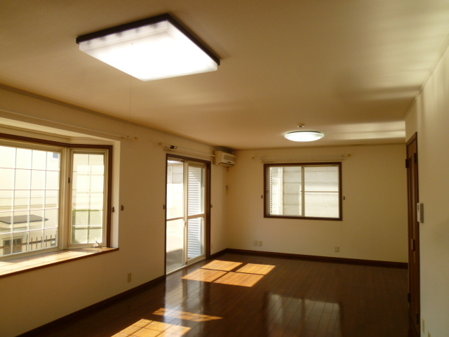 居室・リビング　内観