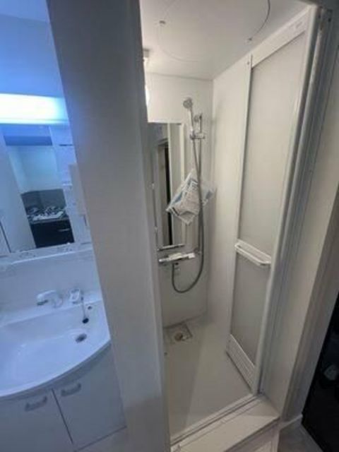 バス・シャワールーム　シャワー派には、使いやすいシャワールーム付です！