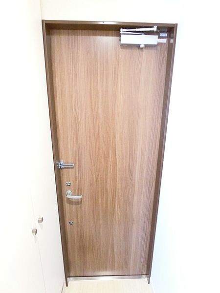 玄関　（別タイプ参考写真）フルール滝野川　北区滝野川４