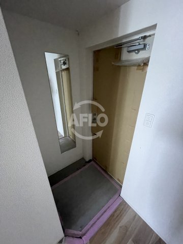 玄関　セレニテ福島アリア　玄関