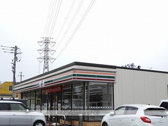 コンビニ　セブンイレブン（コンビニ）まで499m