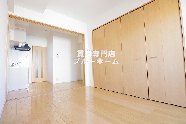 居室・リビング　洋室5.7帖！