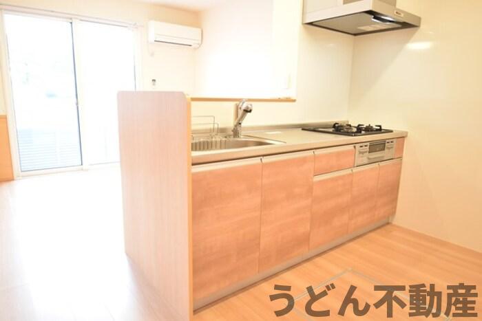 キッチン　うどん県のお部屋探しはうどん不動産へ うどんちゃんとLINE