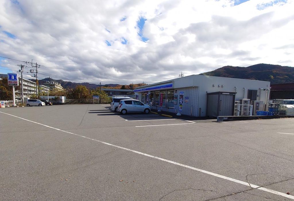 コンビニ　ローソン 秩父皆野北店（コンビニ）まで1050m
