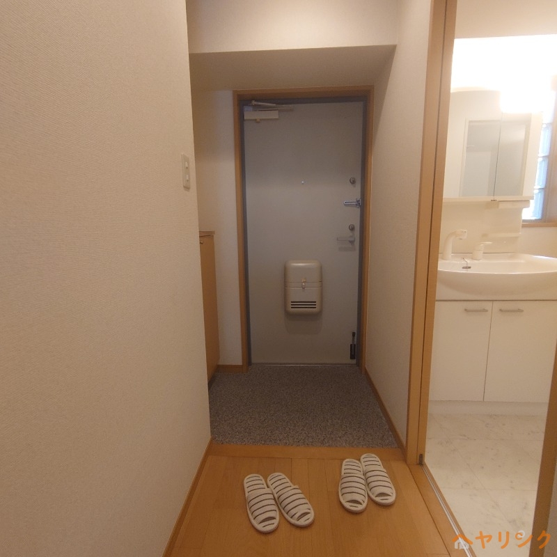 玄関　洗面