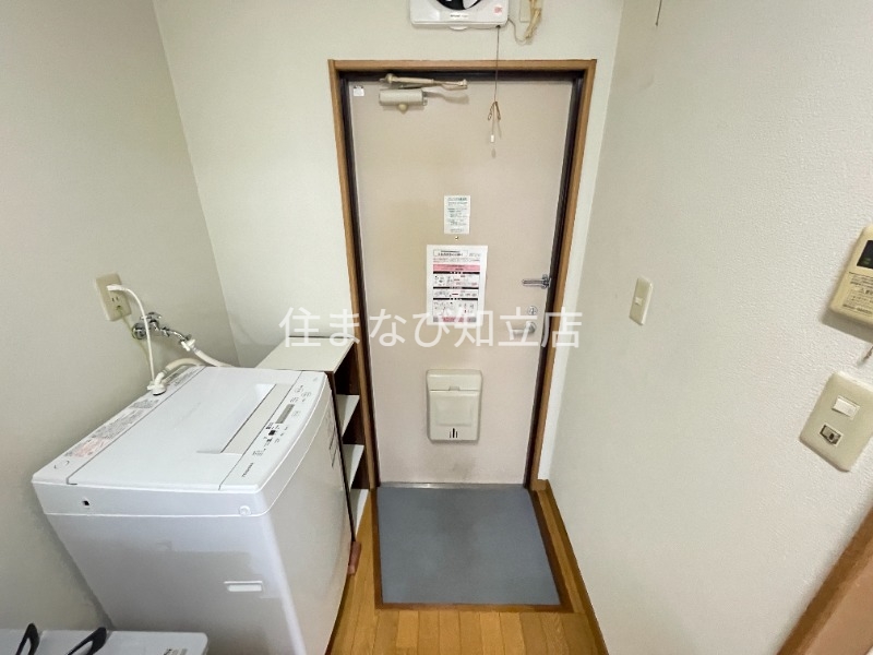 玄関　同型別部屋写真