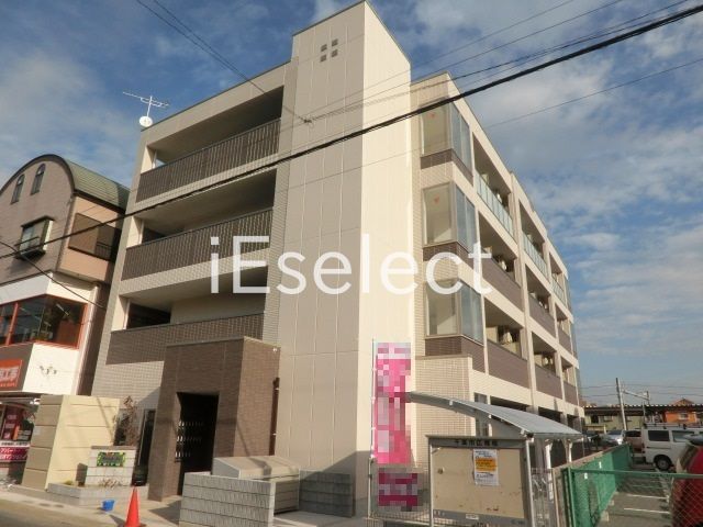 建物外観　コンビニも近く便利です。