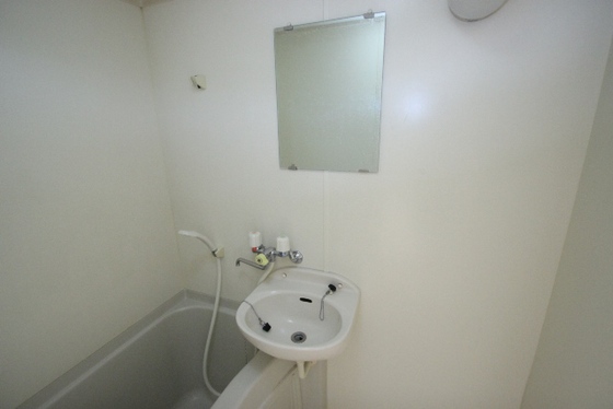 洗面設備　※別部屋の写真です