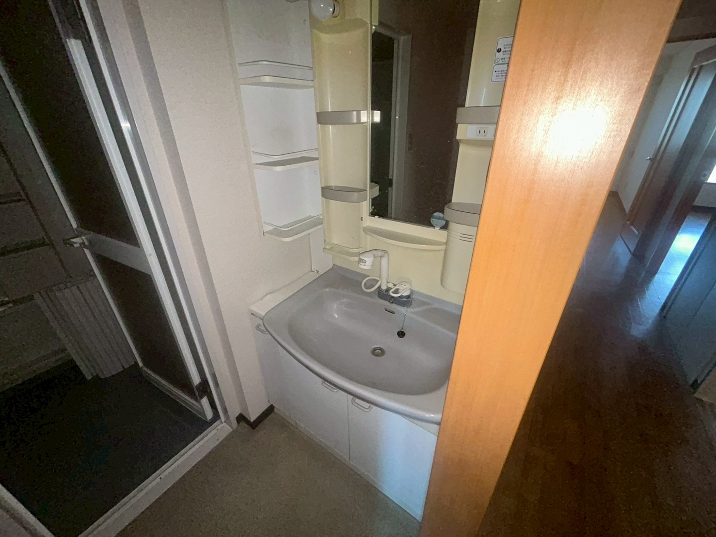 洗面設備　同間取・別号室の参考写真です
