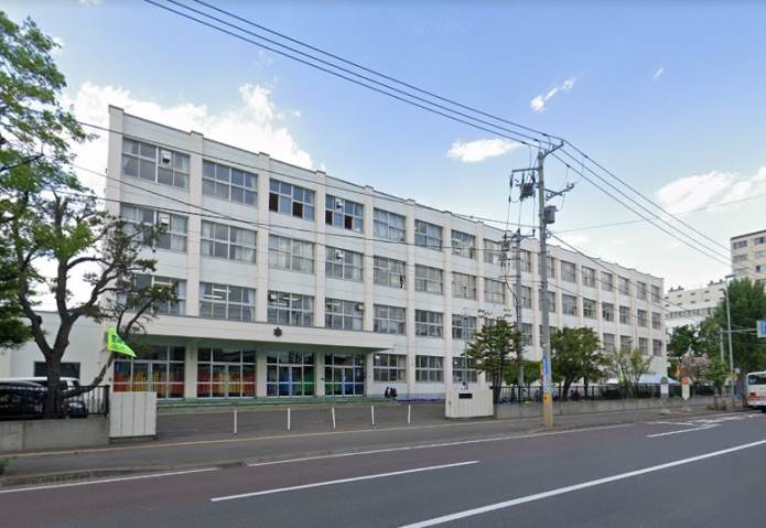 小学校　札幌市立白楊小学校（小学校）まで254m