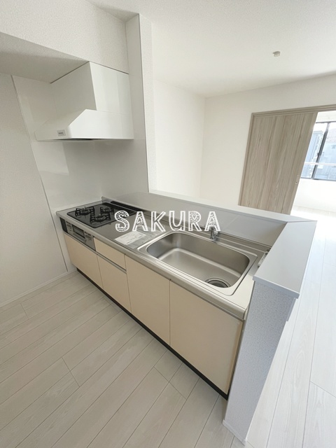 キッチン　周りを見渡しながら調理のできるカウンターキッチンです♪