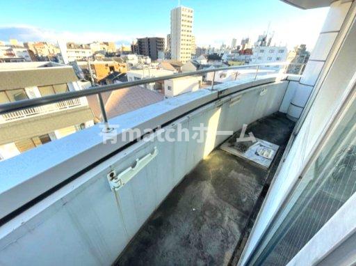 バルコニー　(参考)同マンション別間取り他部屋の写真