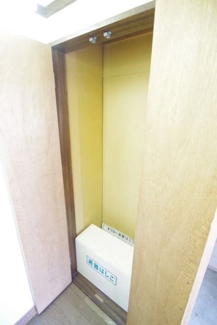 収納　★キッチン前の収納スペースです★