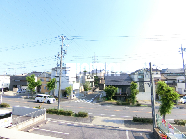 眺望　※室内写真は反転タイプ別室サンプル写真。