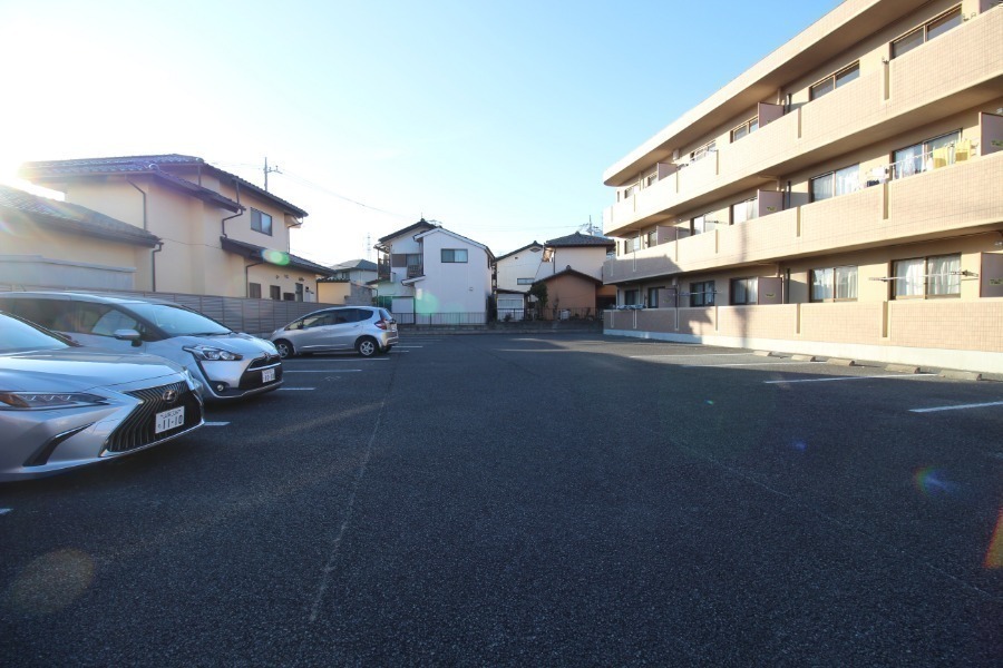 駐車場　駐車場