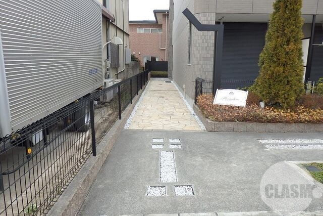 駐車場　敷地内駐車場