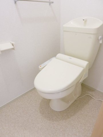 トイレ　トイレもきれいです
