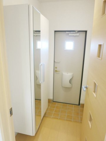 玄関　シンプルで使いやすい玄関です