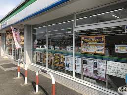 コンビニ　ファミリーマート甲西梅影町店（コンビニ）まで75m