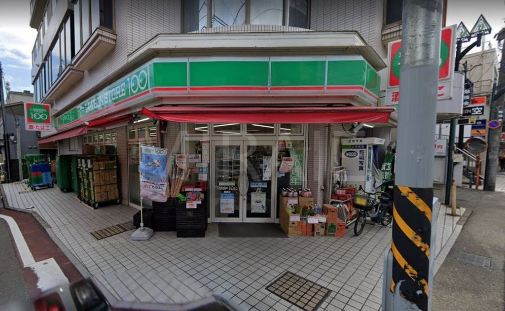 コンビニ　ローソンストア100長後店（コンビニ）まで130m