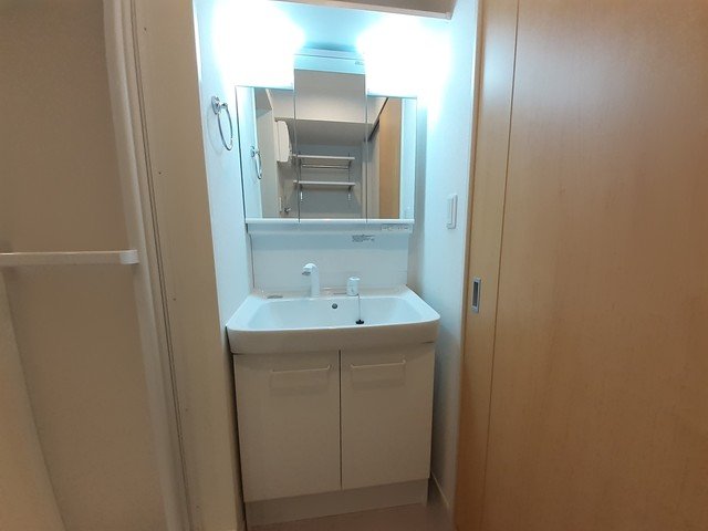 洗面設備　コンパクトで使いやすい洗面所