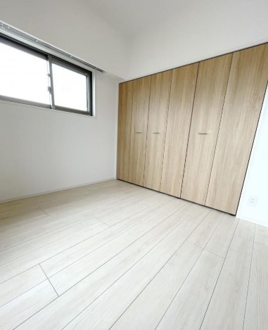 その他部屋・スペース　落ち着いて過ごせるお部屋なので、寝室にいかがでしょうか