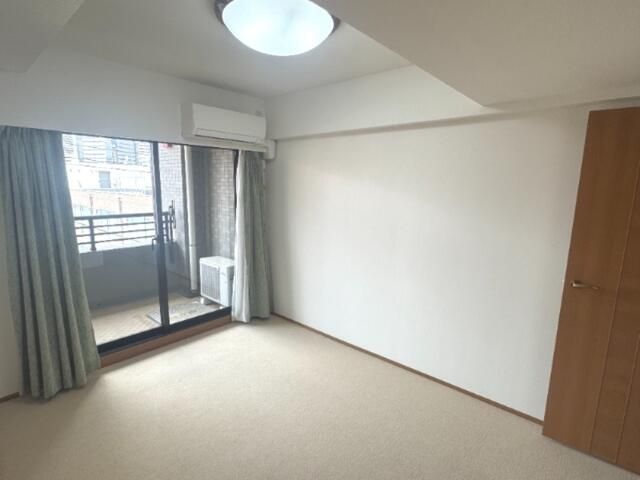 その他部屋・スペース　落ち着いて過ごせるお部屋なので、寝室にいかがでしょうか