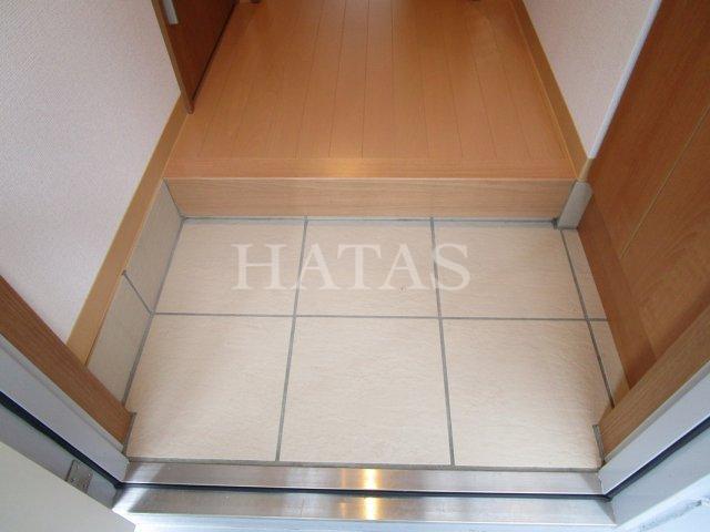 玄関　同物件別部屋です。
