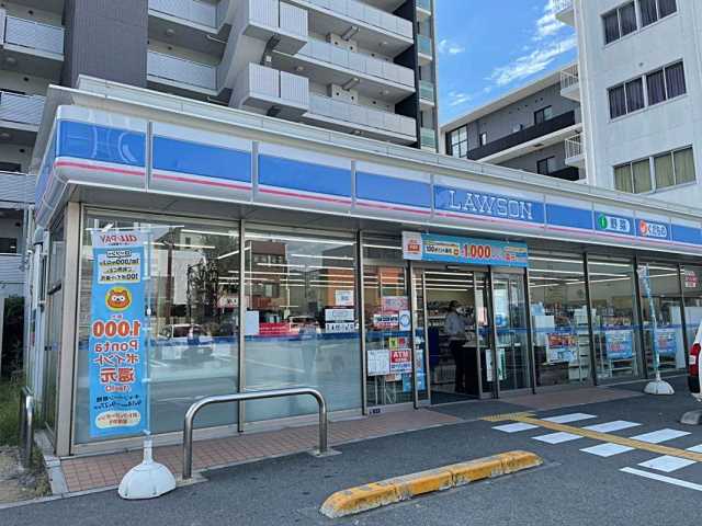 コンビニ　ローソン（コンビニ）まで528m