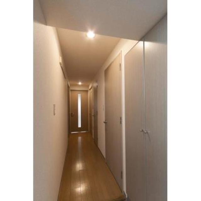 玄関　※写真は同タイプ住戸です。