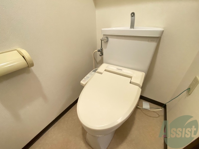 トイレ　トイレは清潔感がありウォシュレット付きは嬉しいですね