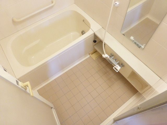 バス・シャワールーム　別部屋参考写真