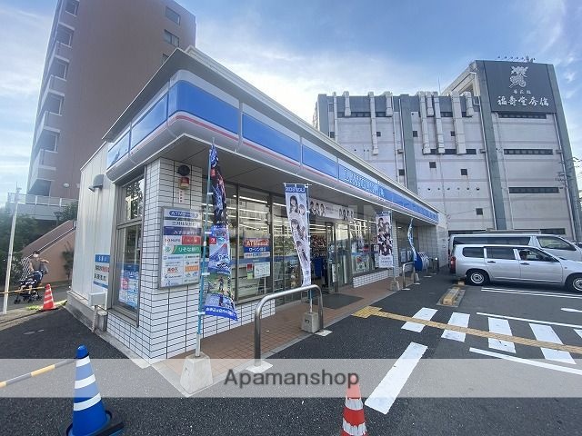 コンビニ　ローソン（コンビニ）まで251m