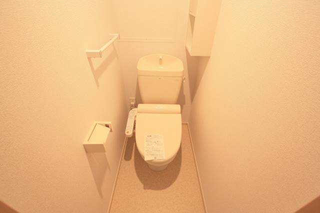 トイレ　写真は同モデルの物件です