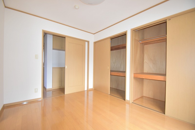 収納　お問合せはシティホーム海田センター　082-821-2227
