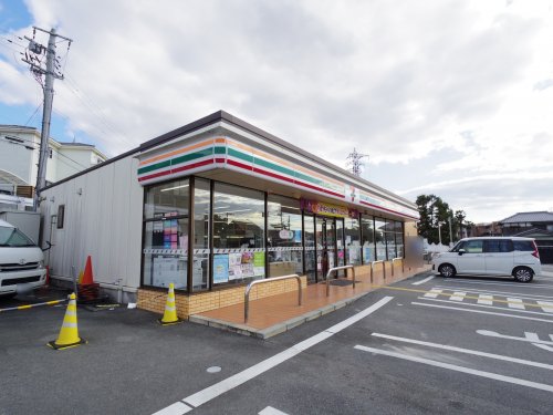 コンビニ　セブンイレブン 奈良三室病院前店（コンビニ）まで443m