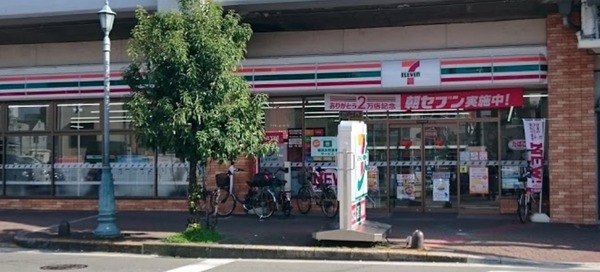 コンビニ　セブンイレブン大阪片町店（コンビニ）まで429m
