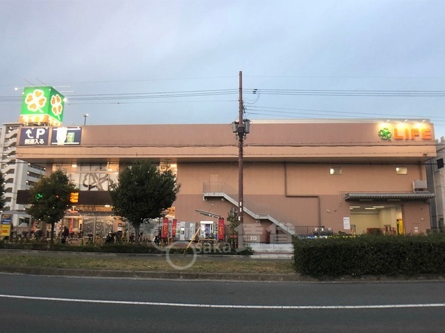 スーパー　ライフ　崇禅寺店（スーパー）まで277m
