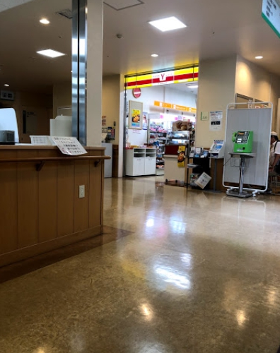 コンビニ　ヤマザキYショップ等潤病院売店（コンビニ）まで334m