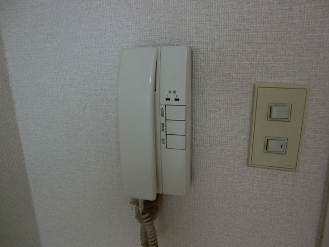 その他　安心オートロックマンションでございます。