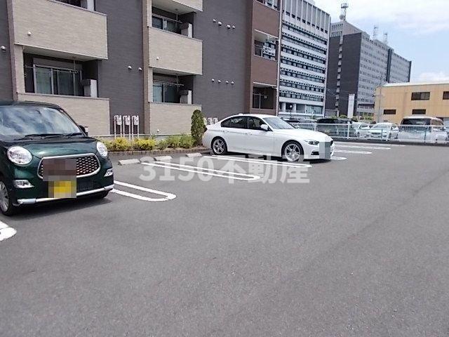 駐車場　駐車場完備です