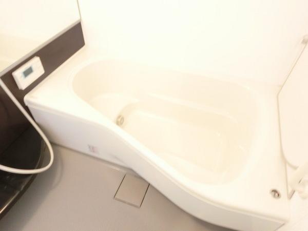 バス・シャワールーム　浴室乾燥機、追焚機能付き広々バスルーム！