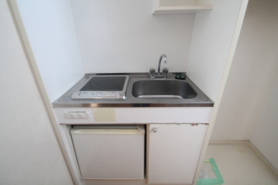 キッチン　※別部屋の写真です