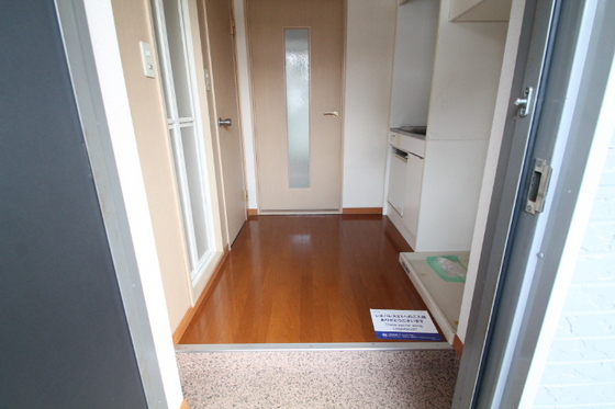 玄関　※別部屋の写真です