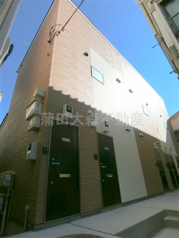 建物外観　2019年11月築　木造地上2階建て総戸数6戸の人気賃貸アパ