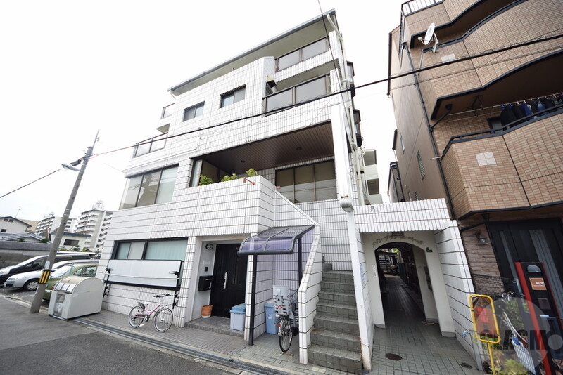 建物外観　明るく綺麗な街並みです