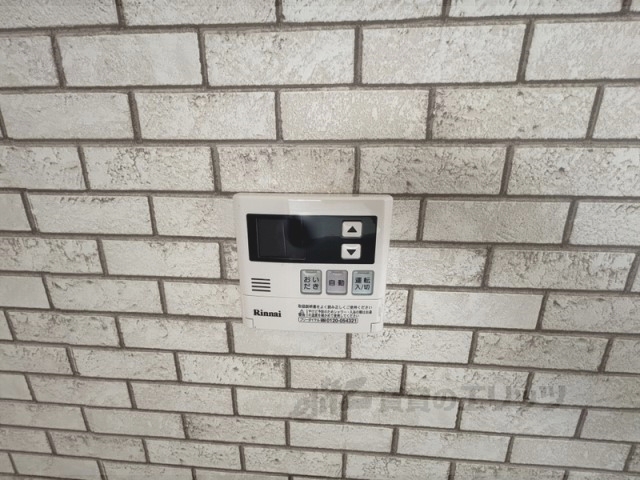 その他設備　給湯器リモコン